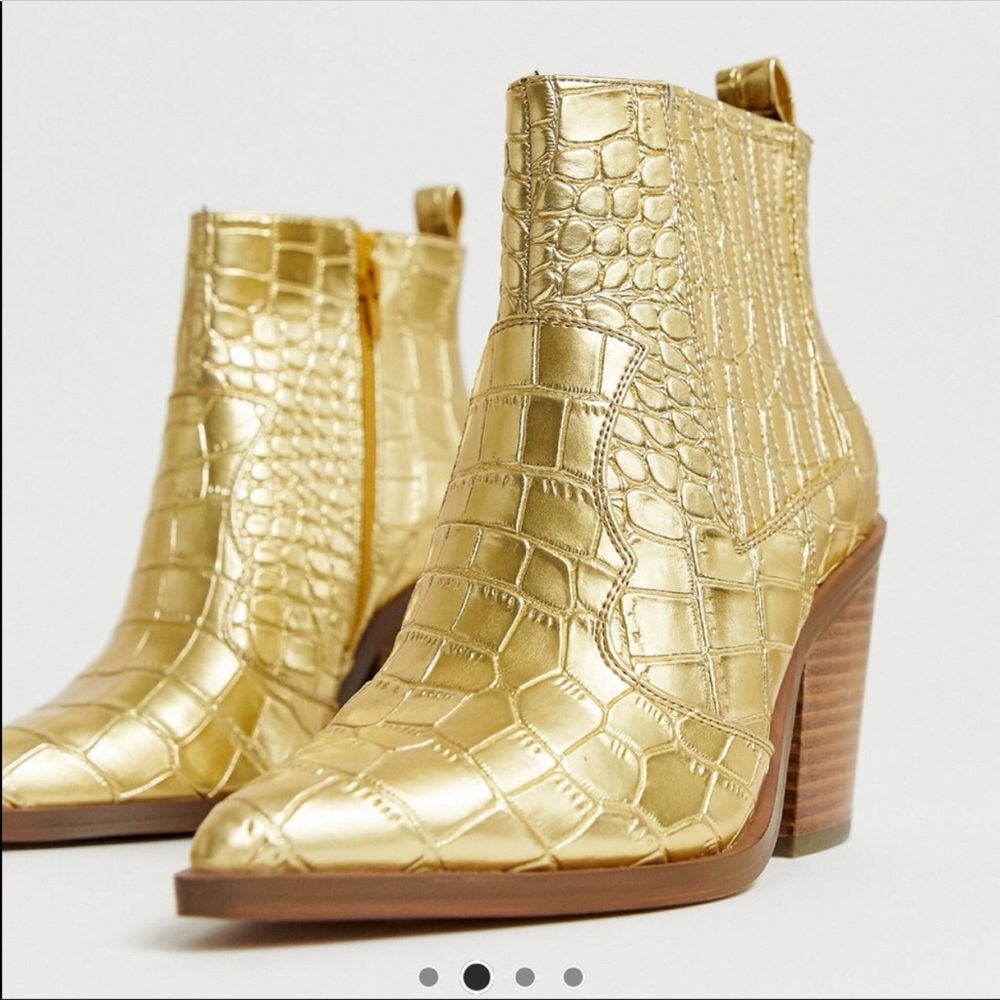 ASOS NWOT Gold Snakeskin booties